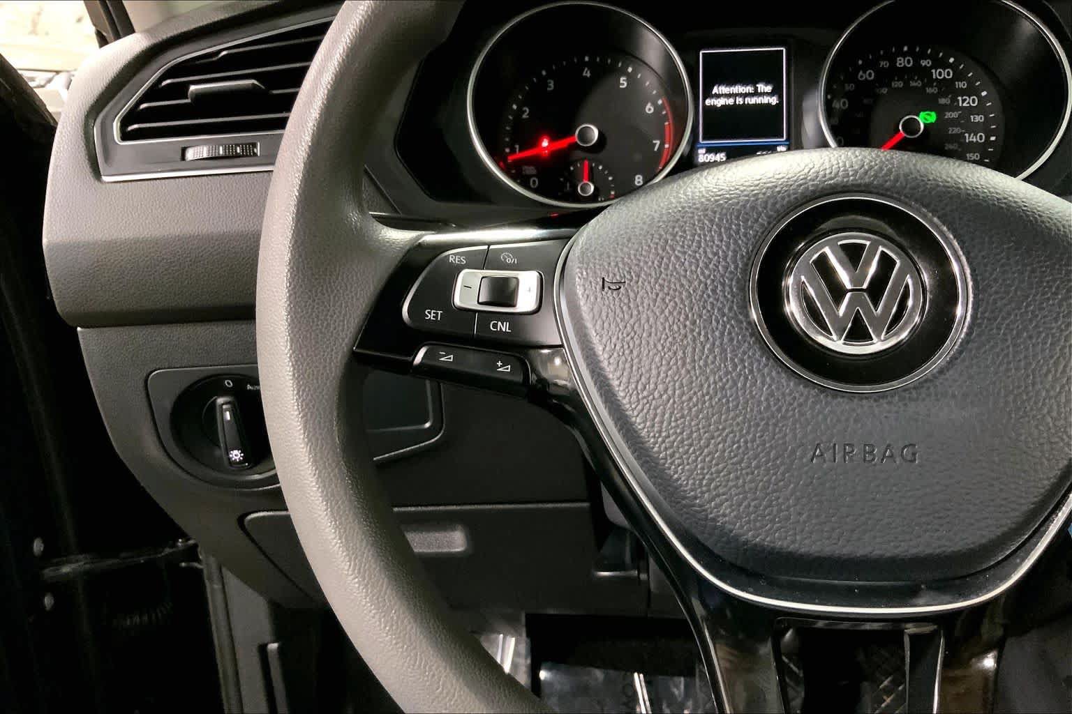 Used 2018 Volkswagen Tiguan S w/ 3rd Row Seat Package AWD/4WD image 24