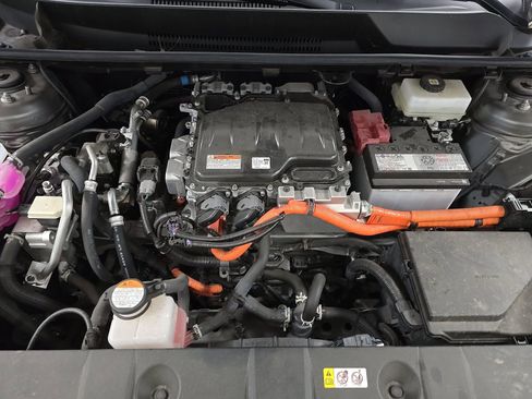 Used 2023 Toyota bZ4X AWD image 15