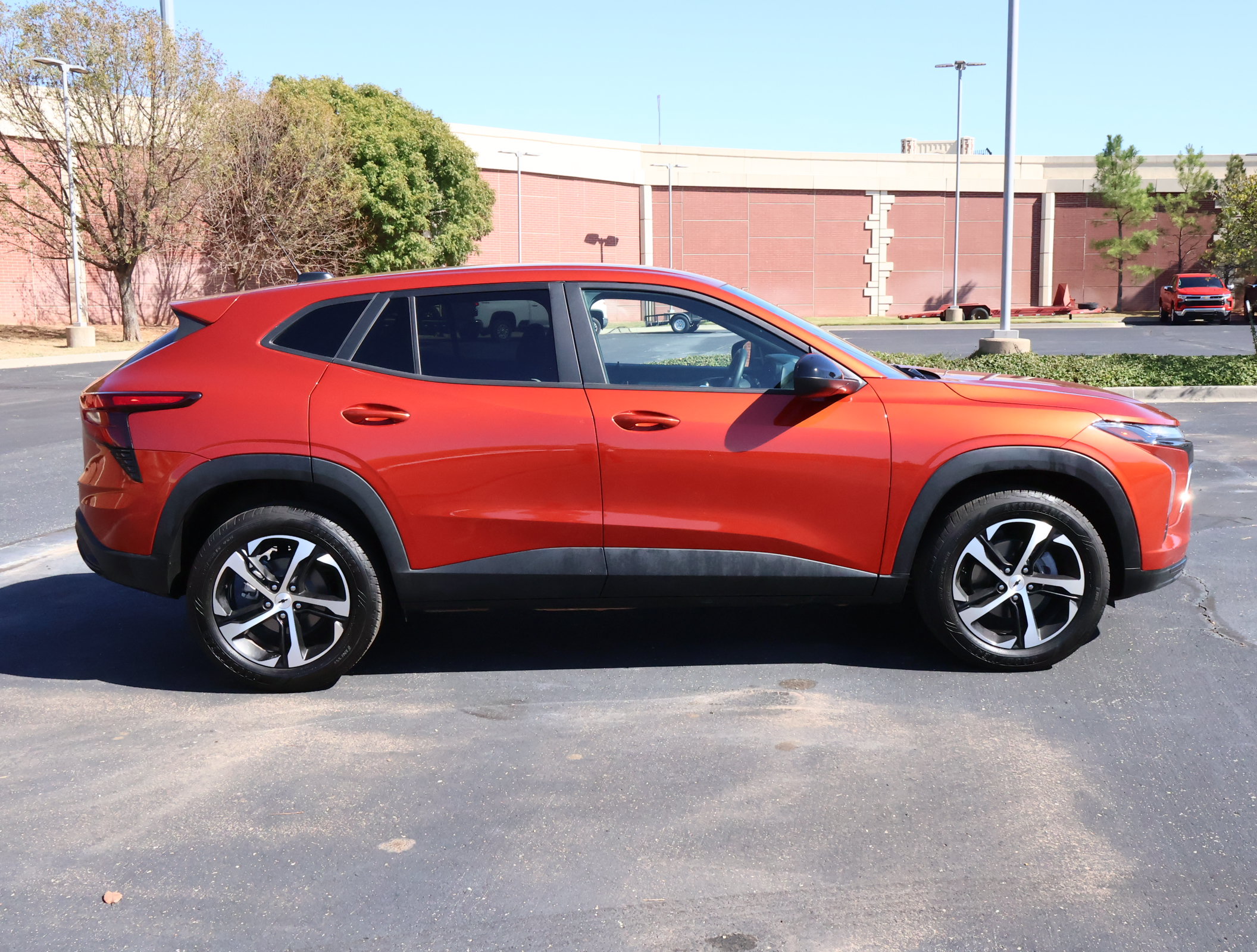 Used 2024 Chevrolet Trax RS w/ Driver Confidence Package FWD image 27