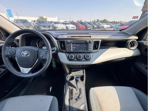 Used 2014 Toyota RAV4 LE w/ Preferred Accessory Package AWD/4WD image 4