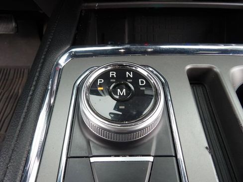 Certified 2020 Ford Expedition XLT w/ Equipment Group 202A image 21