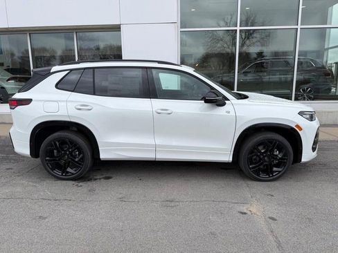 New 2026 Volkswagen Tiguan SE R-Line AWD/4WD image 2