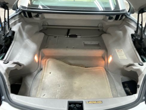 Used 2004 Lexus SC 430 Convertible RWD image 38