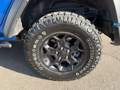 Used 2023 Jeep Wrangler Unlimited w/ Cold Weather Group image 32