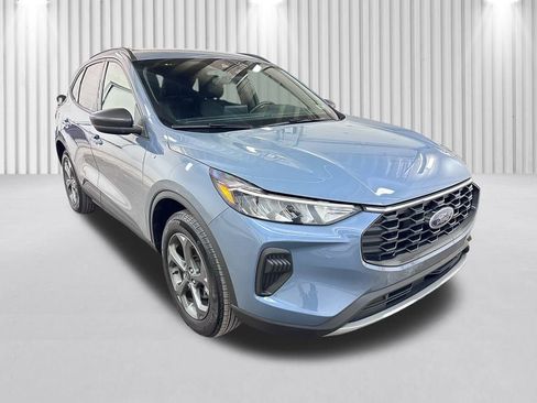 Certified 2025 Ford Escape ST-Line AWD/4WD image 2