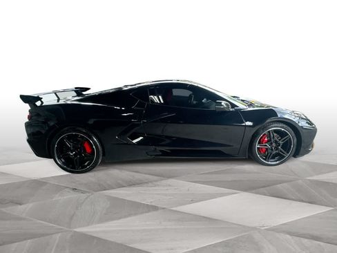 Used 2024 Chevrolet Corvette Stingray Coupe RWD image 9