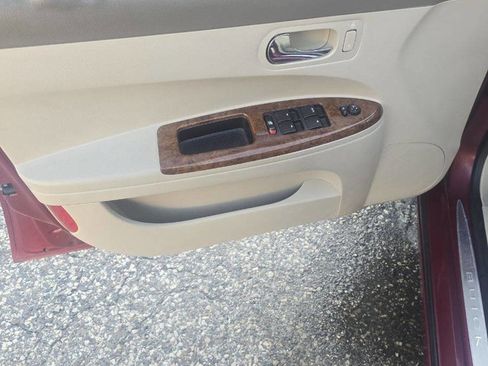 Used 2006 Buick LaCrosse CXL w/ Chrome Appearance Package image 8