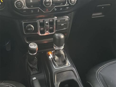 Used 2019 Jeep Wrangler Unlimited Sport S image 16