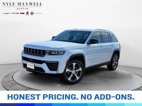 New 2026 Jeep Grand Cherokee Limited RWD image 1