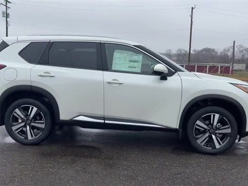 Certified 2023 Nissan Rogue SL w/ SL Premium Package image 9