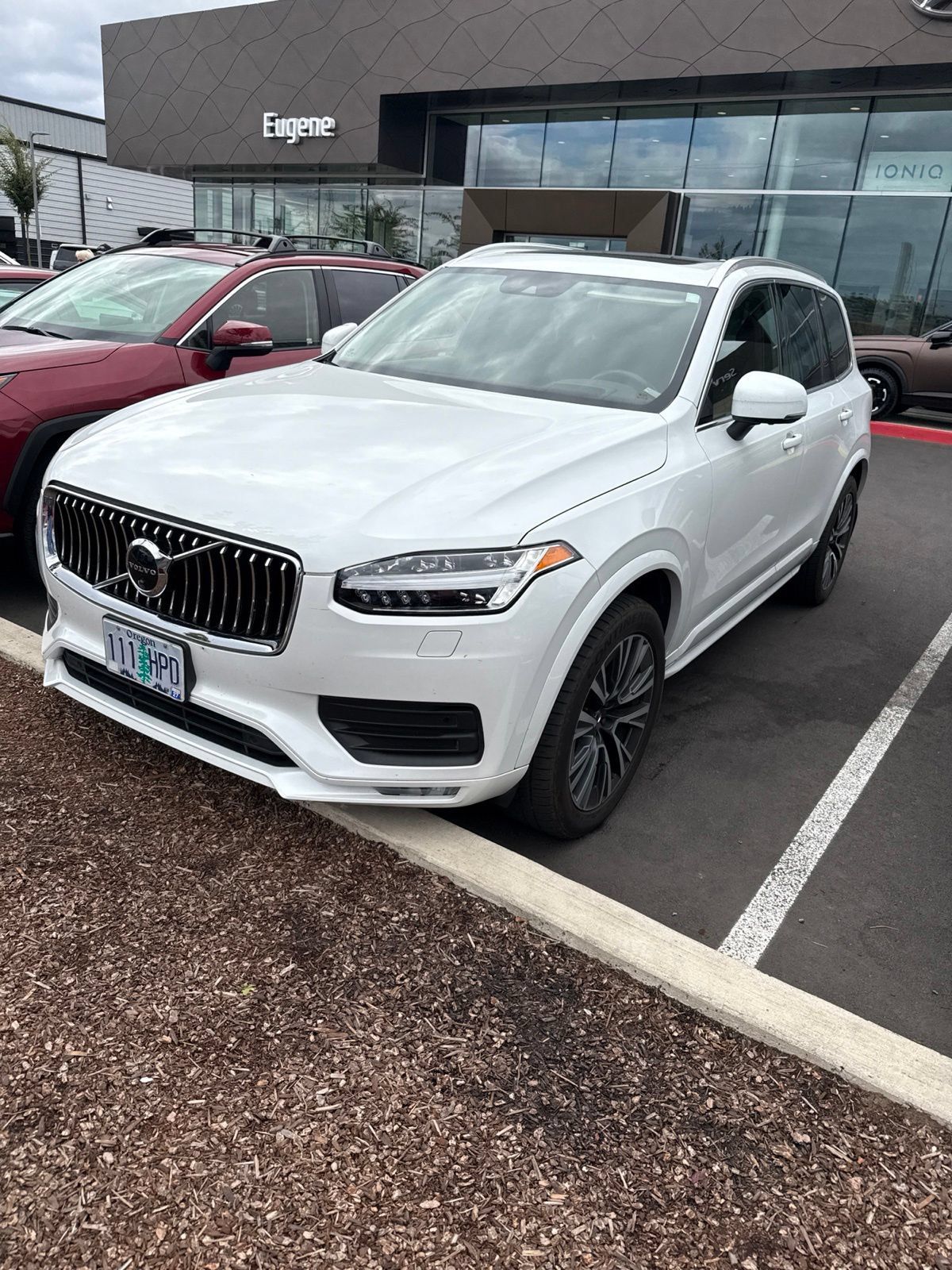 Used 2020 Volvo XC90 T5 Momentum w/ Protection Package Premier AWD/4WD image 1