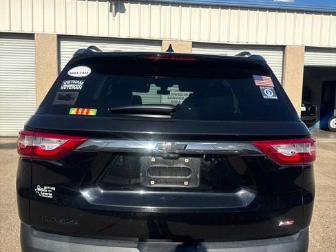 Used 2021 Chevrolet Traverse RS FWD image 4