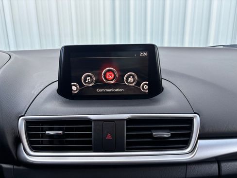 Used 2018 MAZDA MAZDA3 Touring image 24