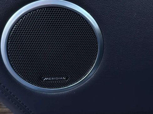 Used 2018 Land Rover Range Rover Long Wheelbase Supercharged image 42