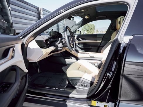 Used 2020 Porsche Taycan Turbo S image 33