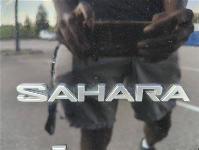 Used 2022 Jeep Wrangler Unlimited Sahara w/ Cold Weather Group AWD/4WD image 21
