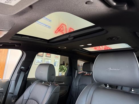 Used 2023 Buick Enclave Avenir w/ Avenir Technology Package image 16