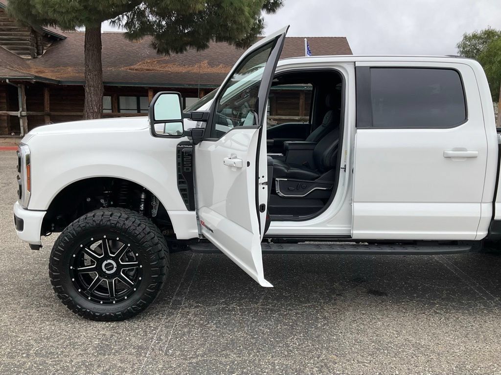 New 2025 Ford F250 Platinum w/ Tremor Off-Road Package AWD/4WD image 47