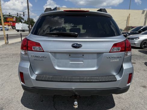 Used 2013 Subaru Outback 2.5i Premium AWD/4WD image 6