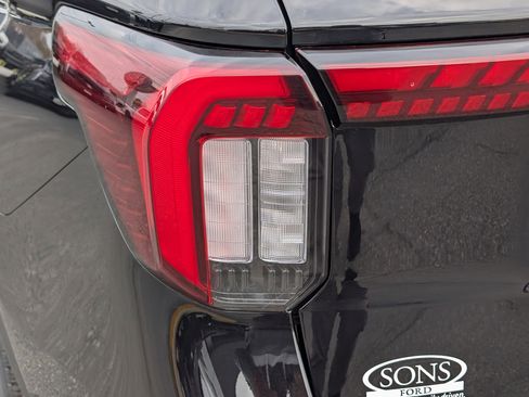 New 2026 Ford Explorer ST-Line w/ ST-Line Street Pack image 12