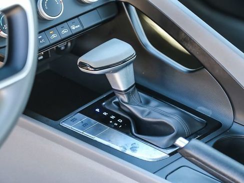 Certified 2023 Hyundai Elantra SE FWD image 22