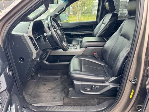 Used 2019 Ford Expedition Max XLT w/ Equipment Group 201A AWD/4WD image 15