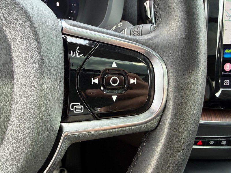 Certified 2024 Volvo XC60 B5 Plus w/ Protection Package Premier AWD/4WD image 20