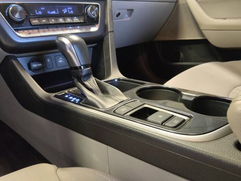 Used 2019 Hyundai Sonata SEL w/ Tech Package 02 image 26
