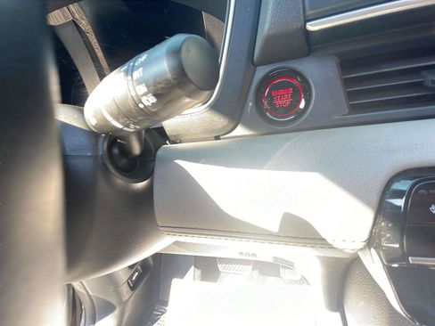 Used 2023 Honda Pilot Touring image 35