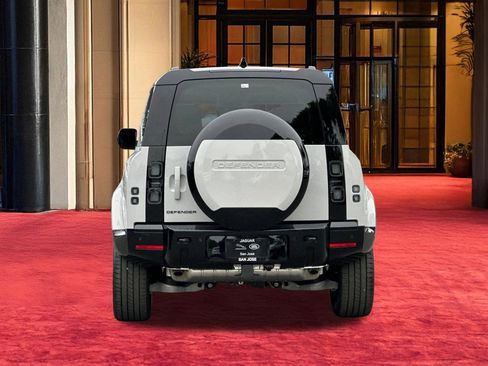 New 2026 Land Rover Defender 110 X-Dynamic SE AWD/4WD image 9
