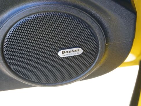 Used 2013 Chevrolet Camaro ZL1 image 19