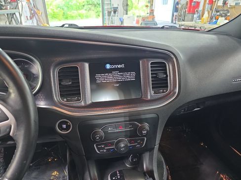 Used 2016 Dodge Charger SXT w/ Navigation & Travel Group AWD/4WD image 19