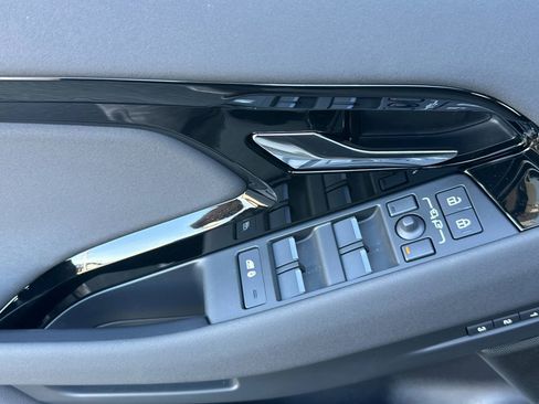 New 2026 Land Rover Range Rover Evoque S image 15