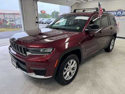 Used 2021 Jeep Grand Cherokee L Limited AWD/4WD image 2