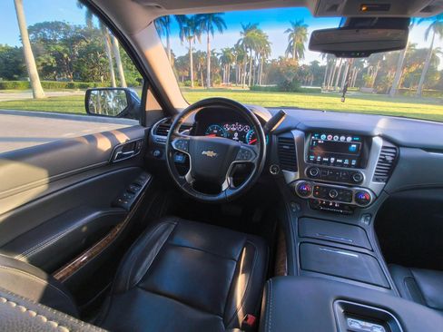 Used 2020 Chevrolet Suburban Premier image 20