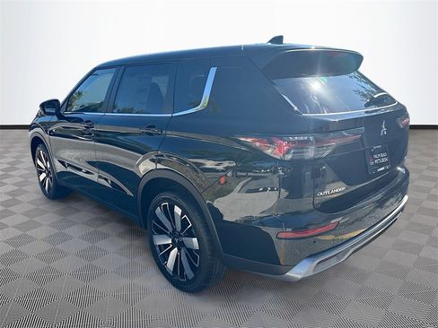 New 2026 Mitsubishi Outlander SE image 5