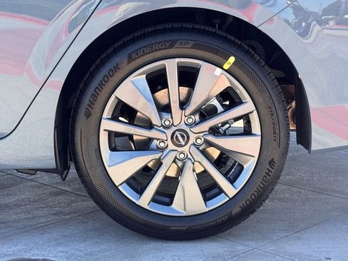 New 2026 Nissan Sentra SL FWD image 8
