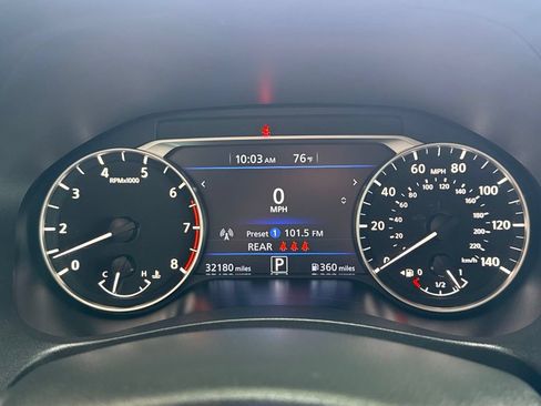 Used 2025 Nissan Altima 2.5 SV FWD image 15