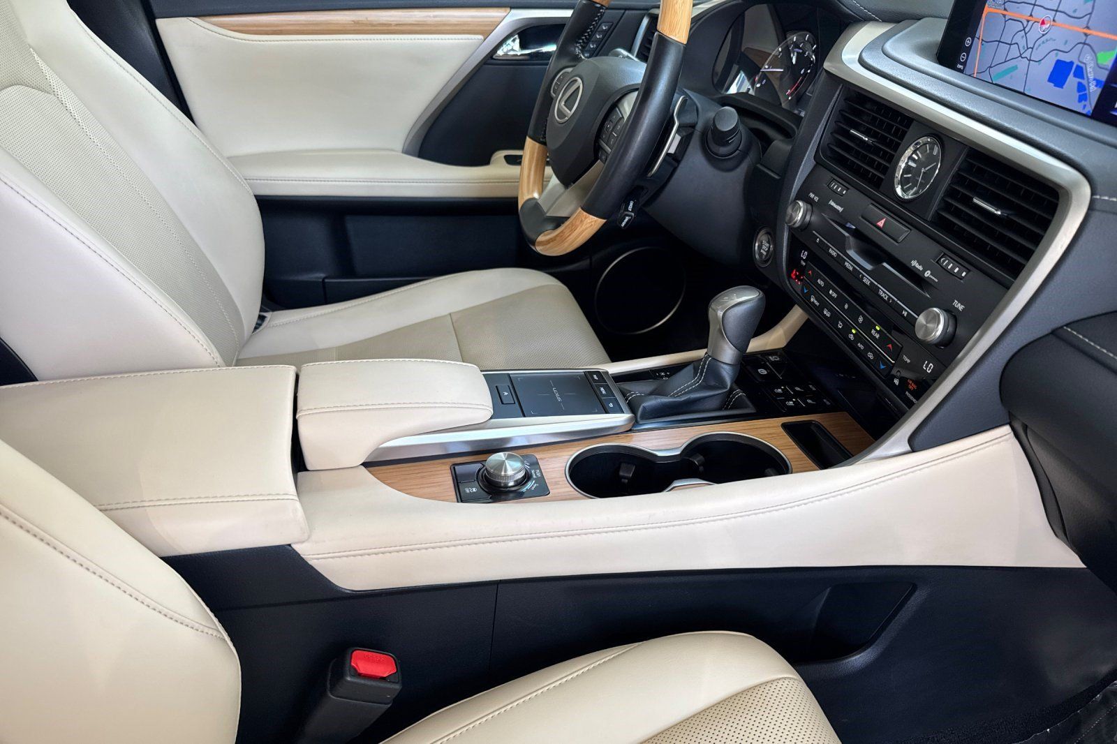 Used 2021 Lexus RX 350L FWD w/ Premium Package image 21