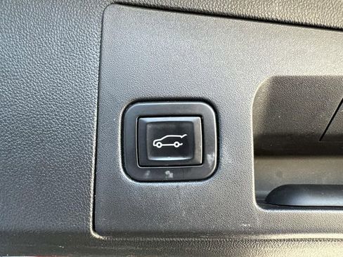 Used 2017 Cadillac XT5 Luxury w/ Driver Awareness Package image 29