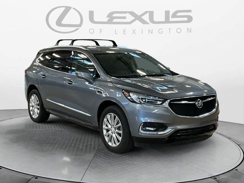 Used 2020 Buick Enclave Premium w/ LPO, Luxury Package FWD image 13