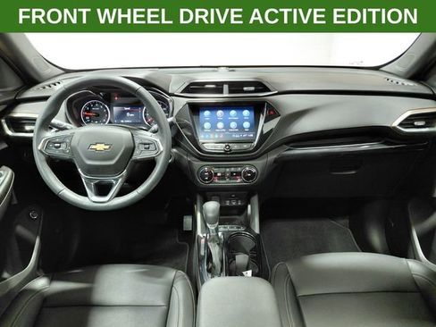 Certified 2023 Chevrolet TrailBlazer ACTIV w/ Sun and Liftgate Package FWD image 2