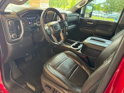 Used 2021 GMC Sierra 2500 Denali w/ Technology Package AWD/4WD image 15