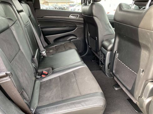 Used 2020 Jeep Grand Cherokee Altitude AWD/4WD image 24