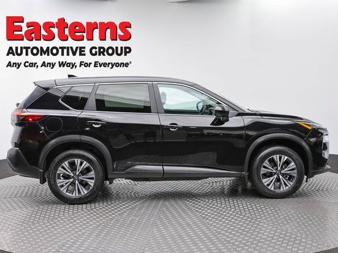 Used 2023 Nissan Rogue SV AWD/4WD image 4