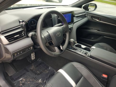 Used 2026 Toyota Camry SE image 16