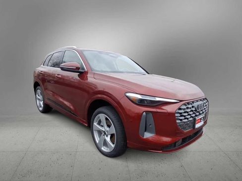 New 2025 Audi Q5 Prestige image 2