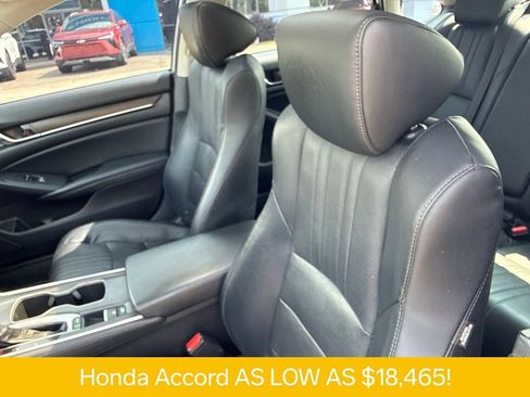 Used 2018 Honda Accord Touring image 15