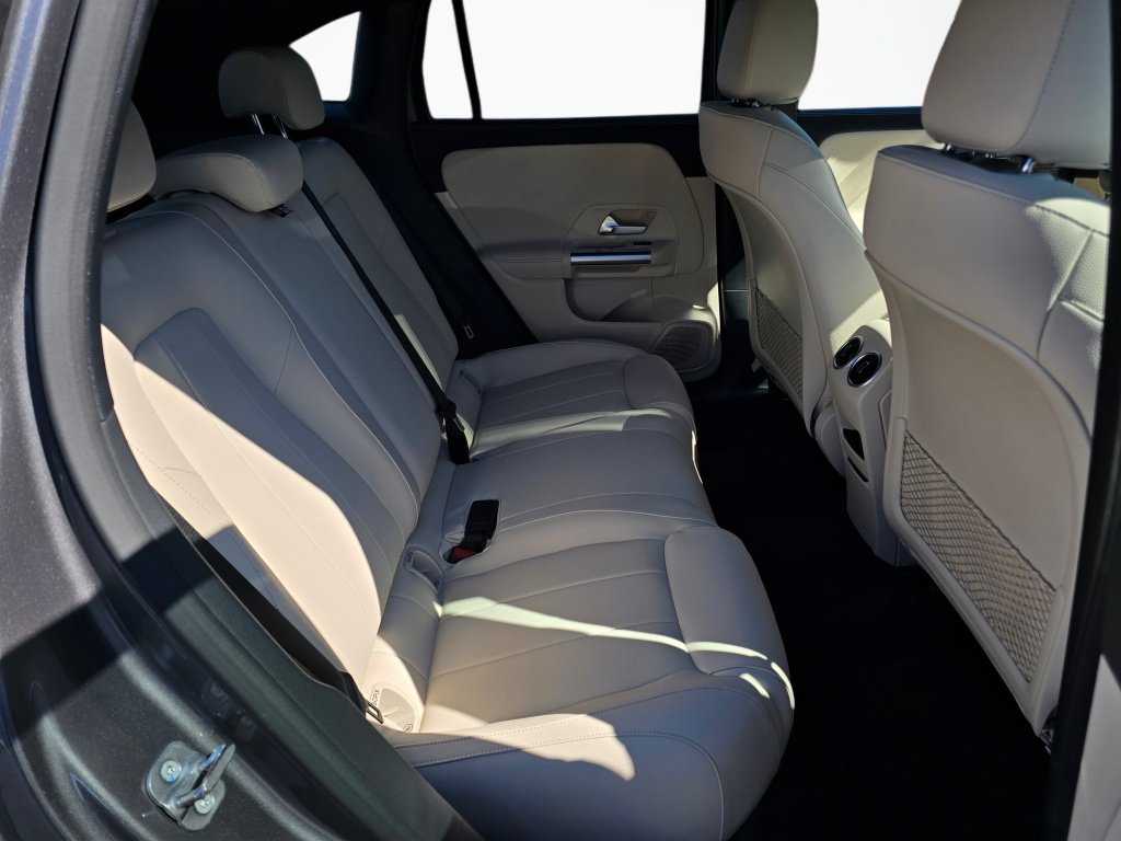 New 2026 Mercedes-Benz GLA 250 4MATIC image 21
