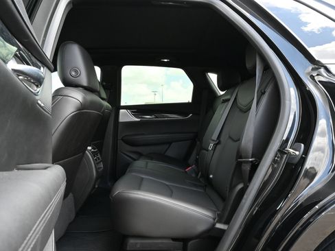 Used 2023 Cadillac XT5 Premium Luxury w/ LPO, Floor Liner Package FWD image 21